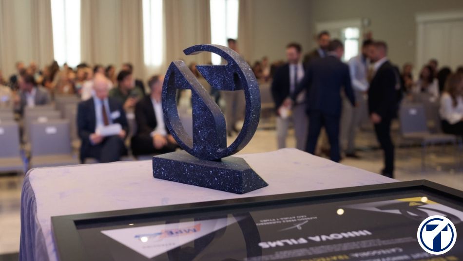 47 degrees y Misscar obtienen los Premios Ayuda T en su III Edición