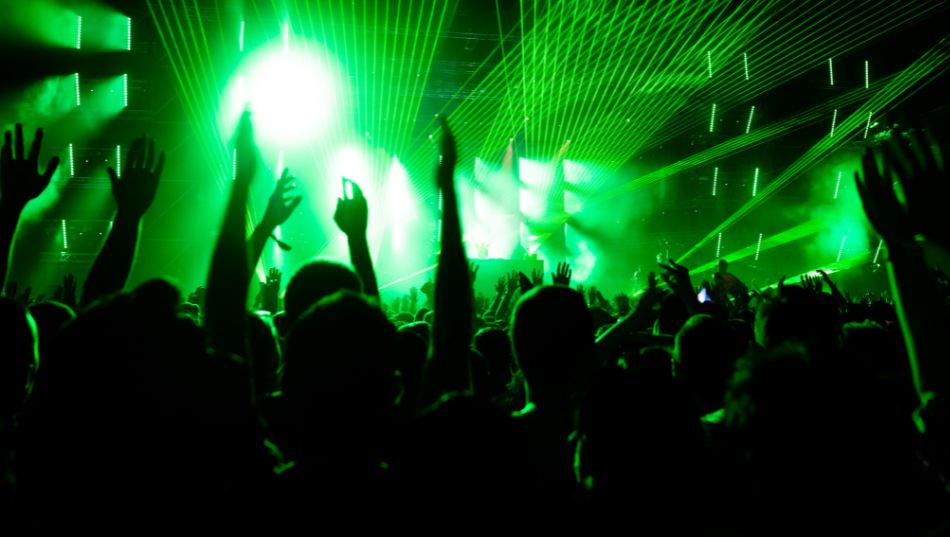 Cómo montar una discoteca en España | Requisitos y Permisos