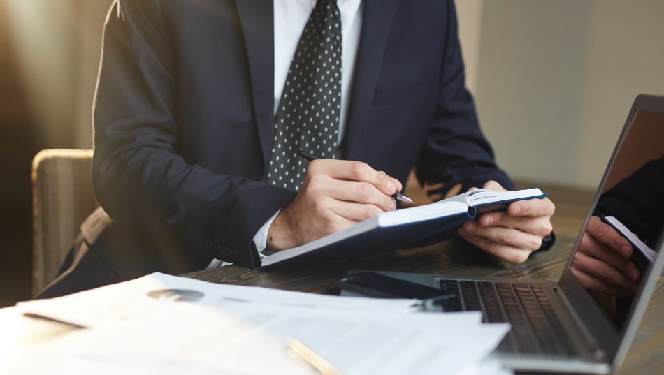 Conseguir un representante legal en España siendo extranjero | Persona o Empresa
